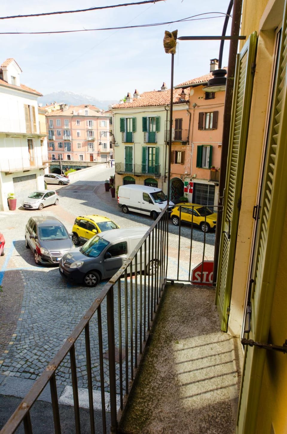 Neighbourhood, City view, Parking