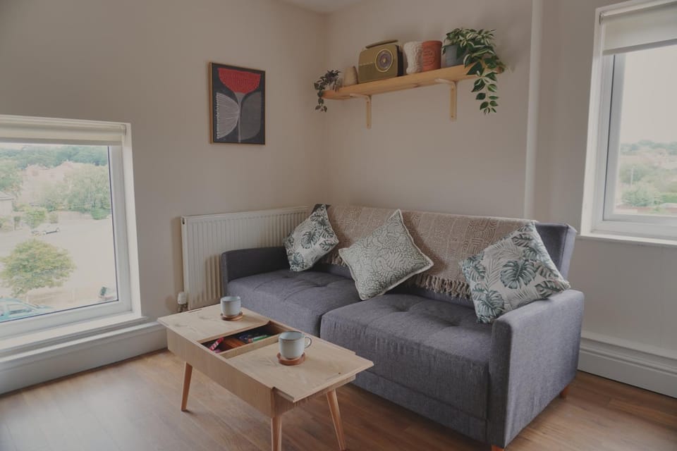 View (from property/room), Living room, Decorative detail, Seating area