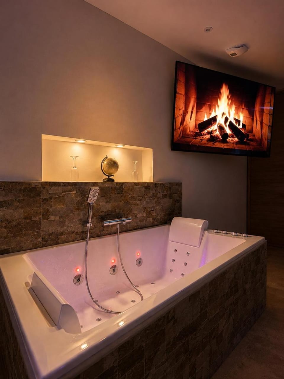 Hot Tub, Bathroom, TV and multimedia, Bath