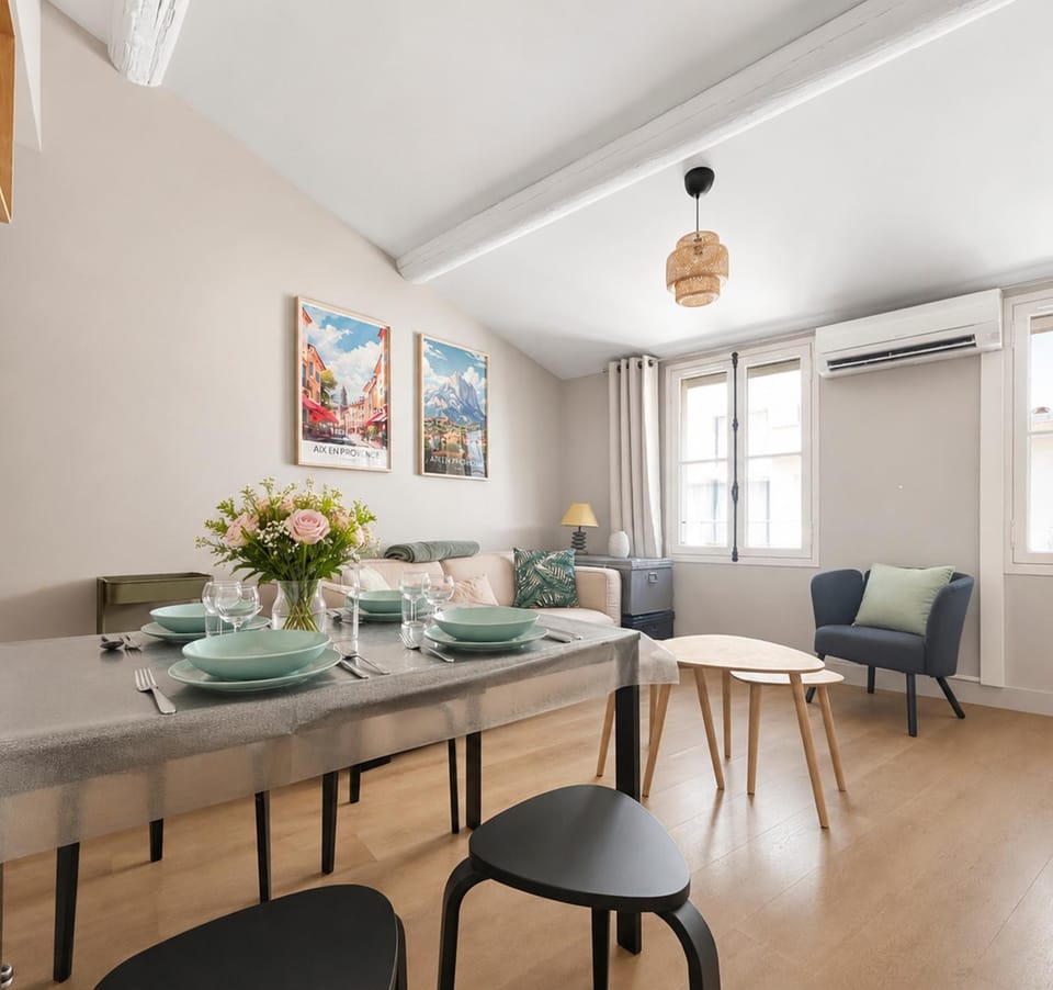 Coup de cœur T2 Cosy & rénové dans le Vieux Aix Apartment in Aix-en-Provence