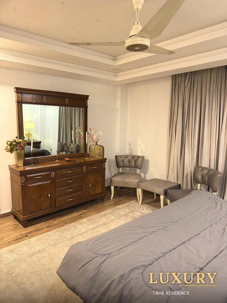 White Pearl 1BHK - Pool, Gym, Sauna, Self Check in Apartment in Islamabad