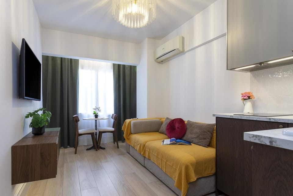 Communal lounge/ TV room, Living room