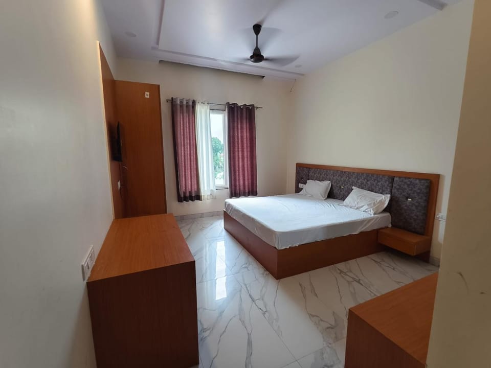 Hotel Mansarover Hotel in Uttar Pradesh