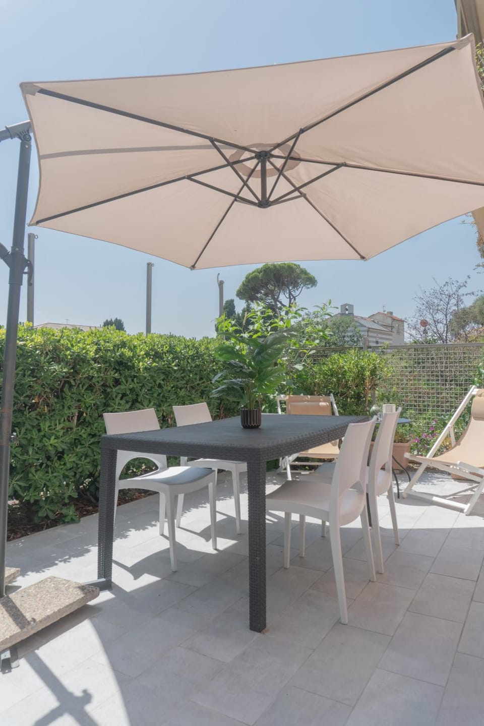 View (from property/room), Balcony/Terrace, Garden view