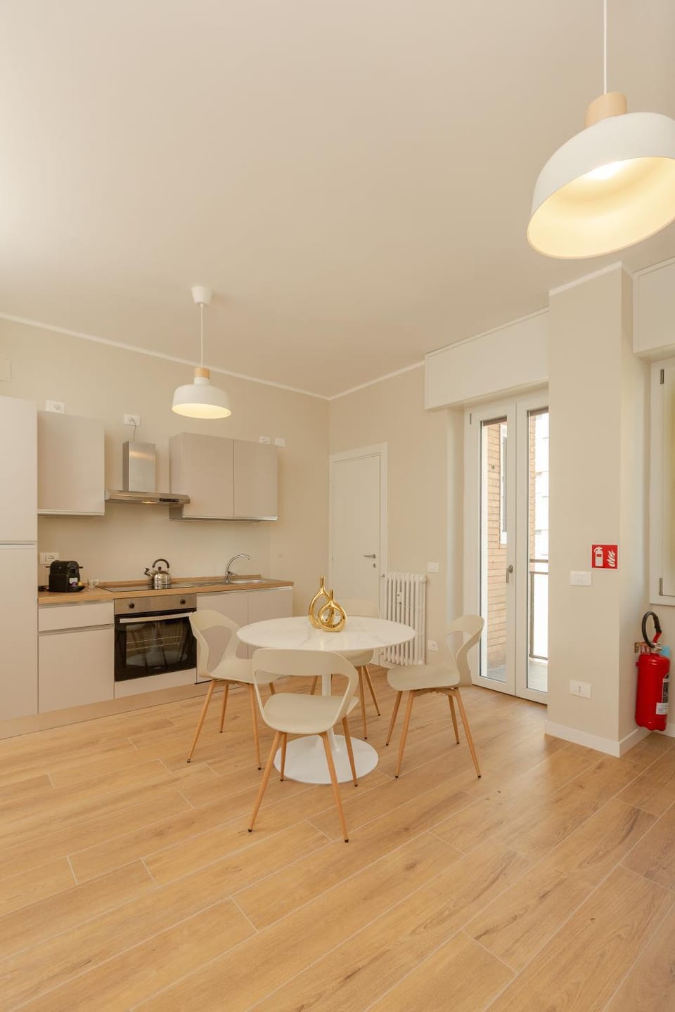 Kitchen or kitchenette, Dining area, oven, pet friendly, stove
