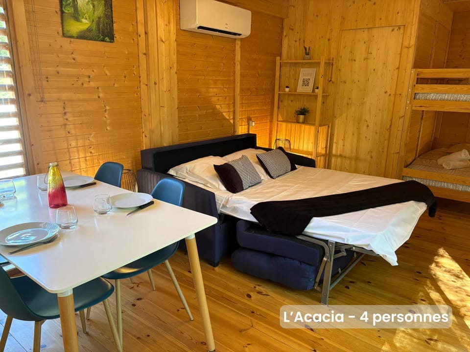 Bed, Living room, Seating area