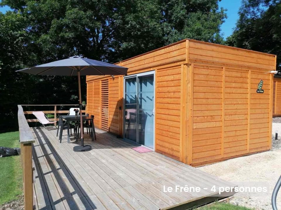 Patio, Dining area
