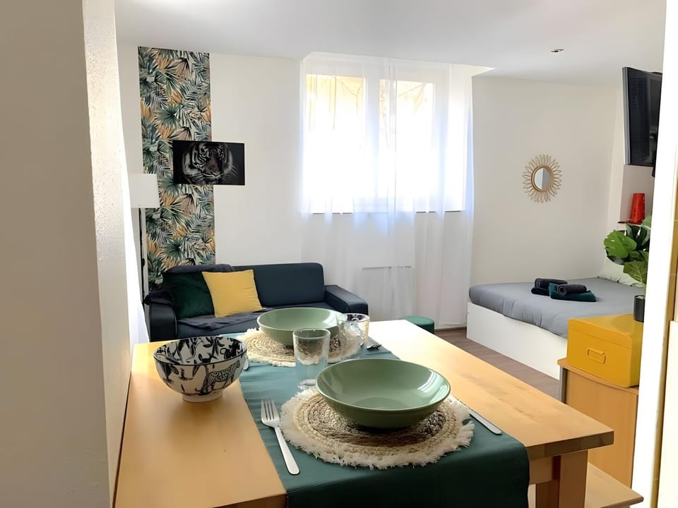 Property building, Living room