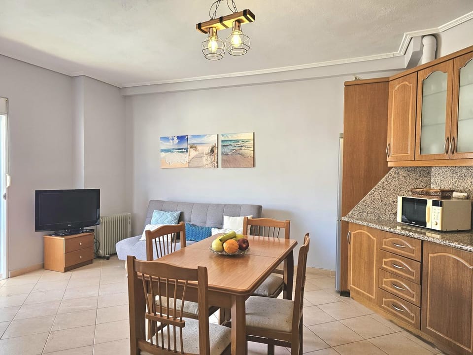 TV and multimedia, Kitchen or kitchenette, Seating area