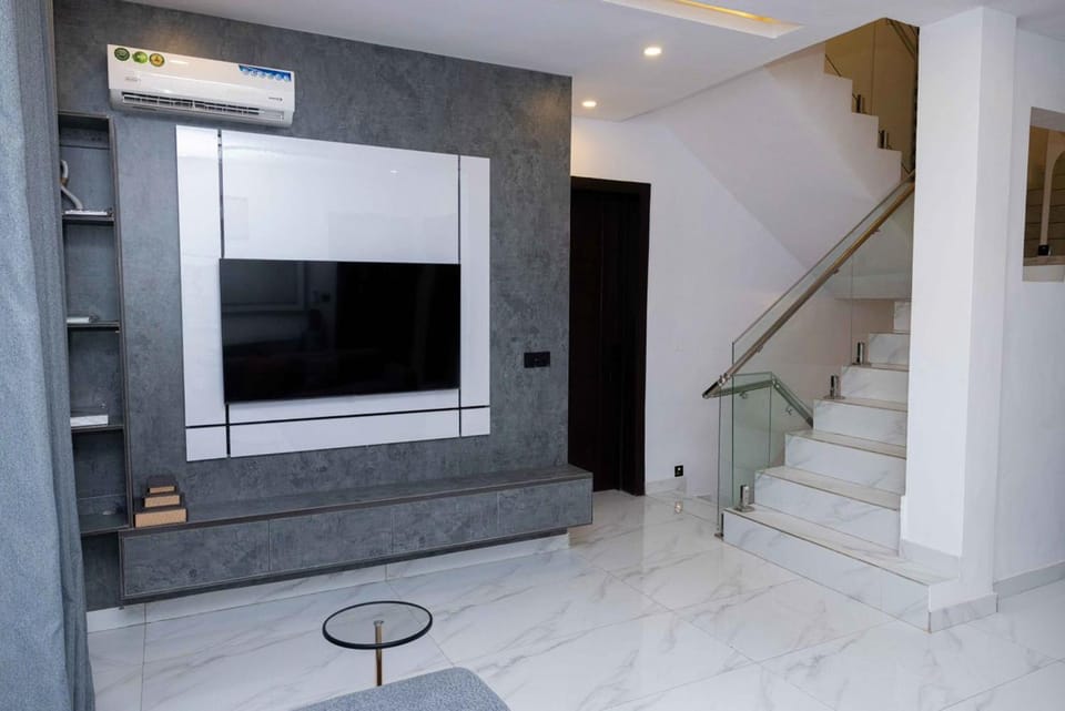 Four bedroom apartment Magodo GRA phase 2 Apartment in Lagos
