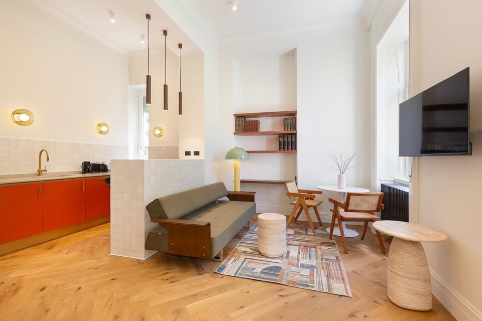 Kitchen or kitchenette, Living room, Seating area