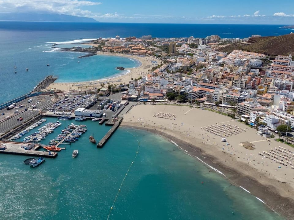 KARAT Villa Elegance House in Los Cristianos