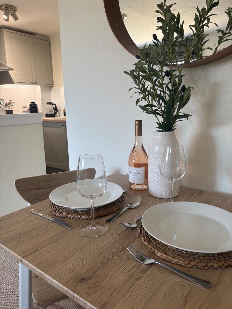 Perfectly located between Cheltenham & Gloucester Apartment in Stroud District