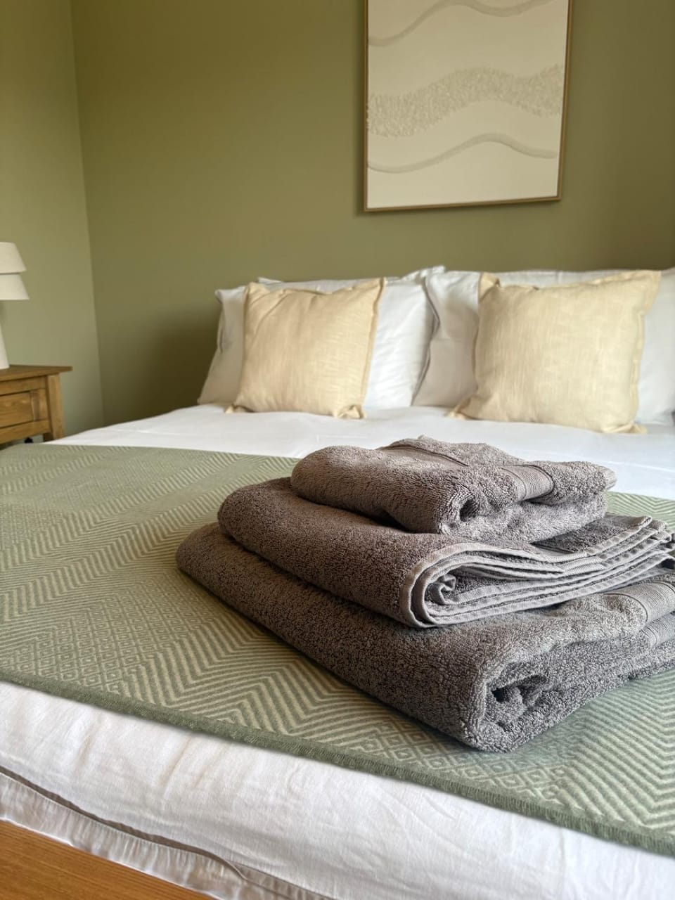 Perfectly located between Cheltenham & Gloucester Apartment in Stroud District