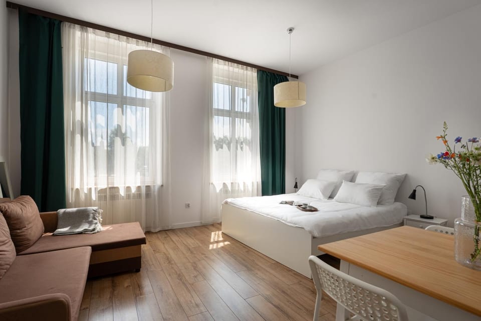 Bed, Living room, Photo of the whole room, Bedroom
