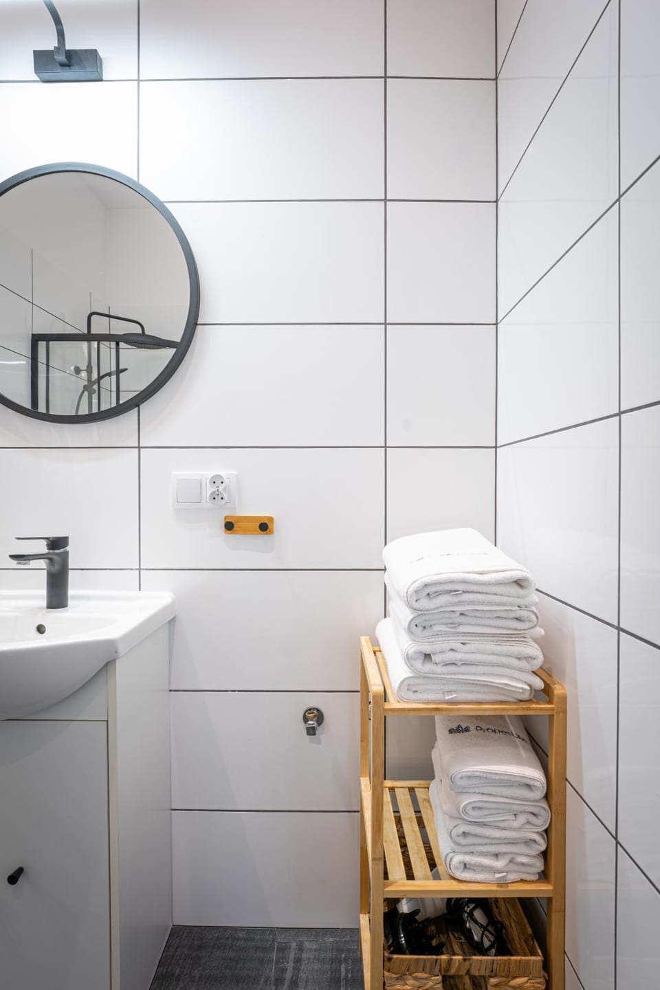 Bathroom, towels