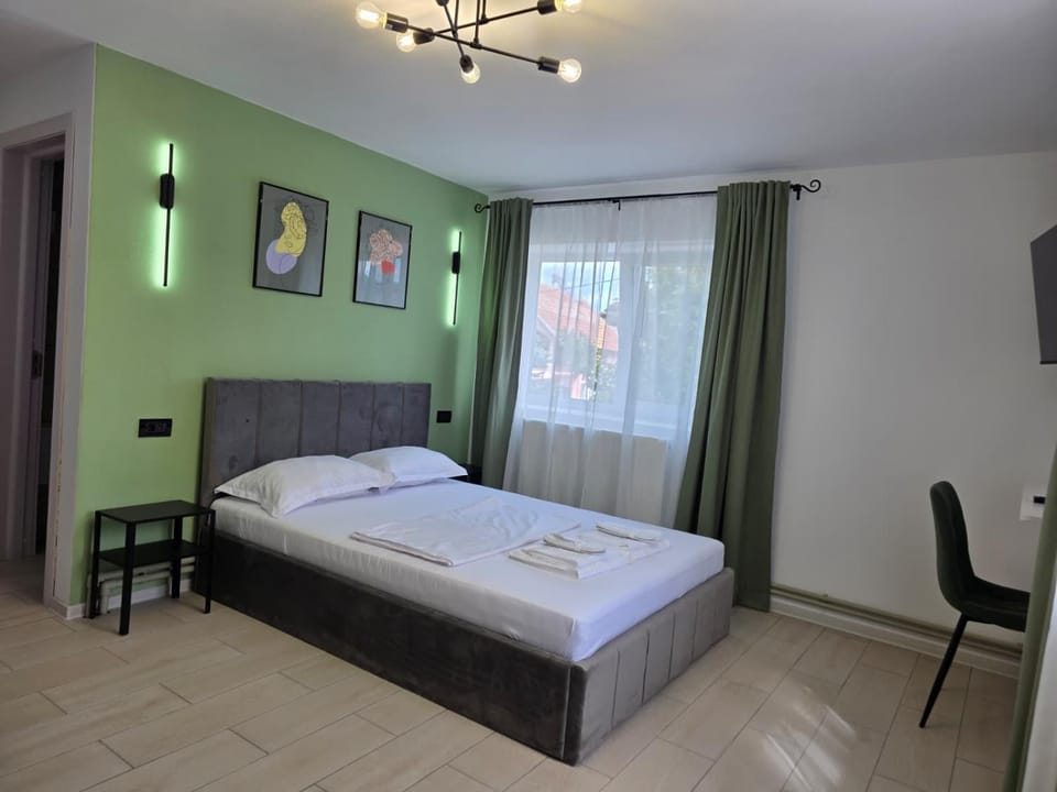 Urban Nest Bed and Breakfast in Romania