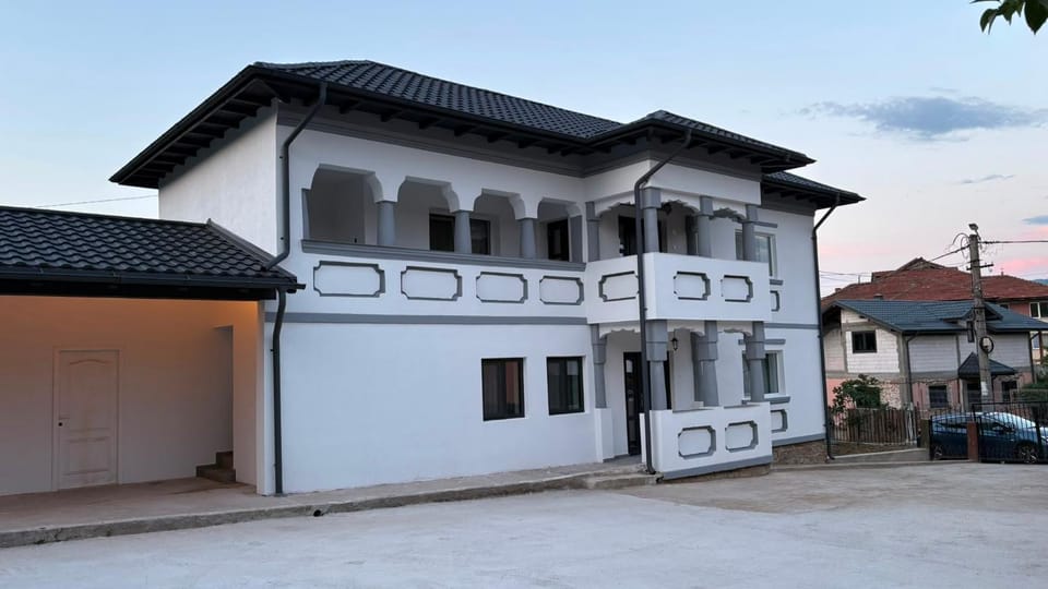 Urban Nest Bed and Breakfast in Romania