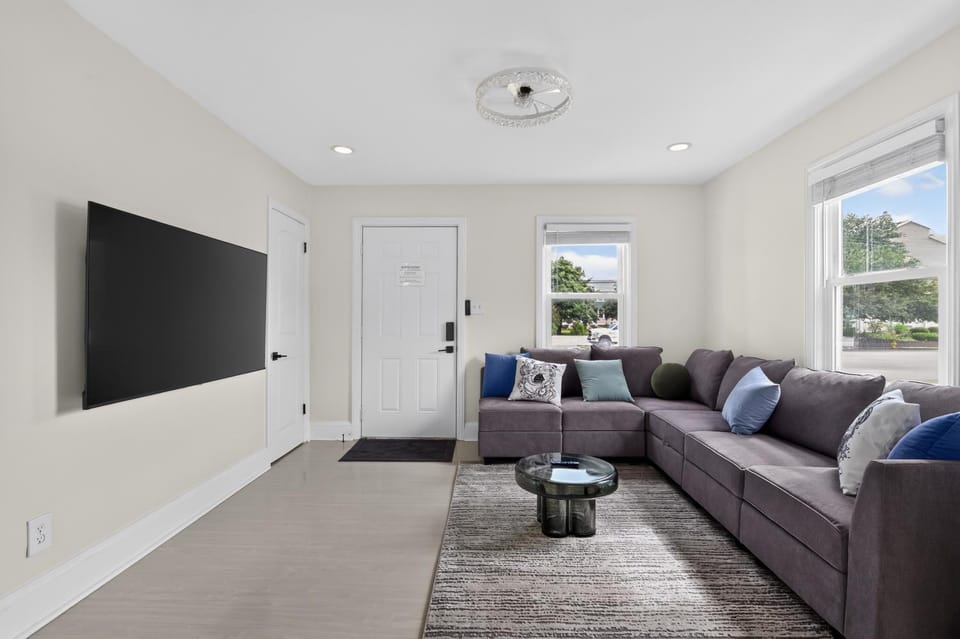 Tatted Mermaid - Norfolk - 3BR Sleeps 6 home House in Norfolk