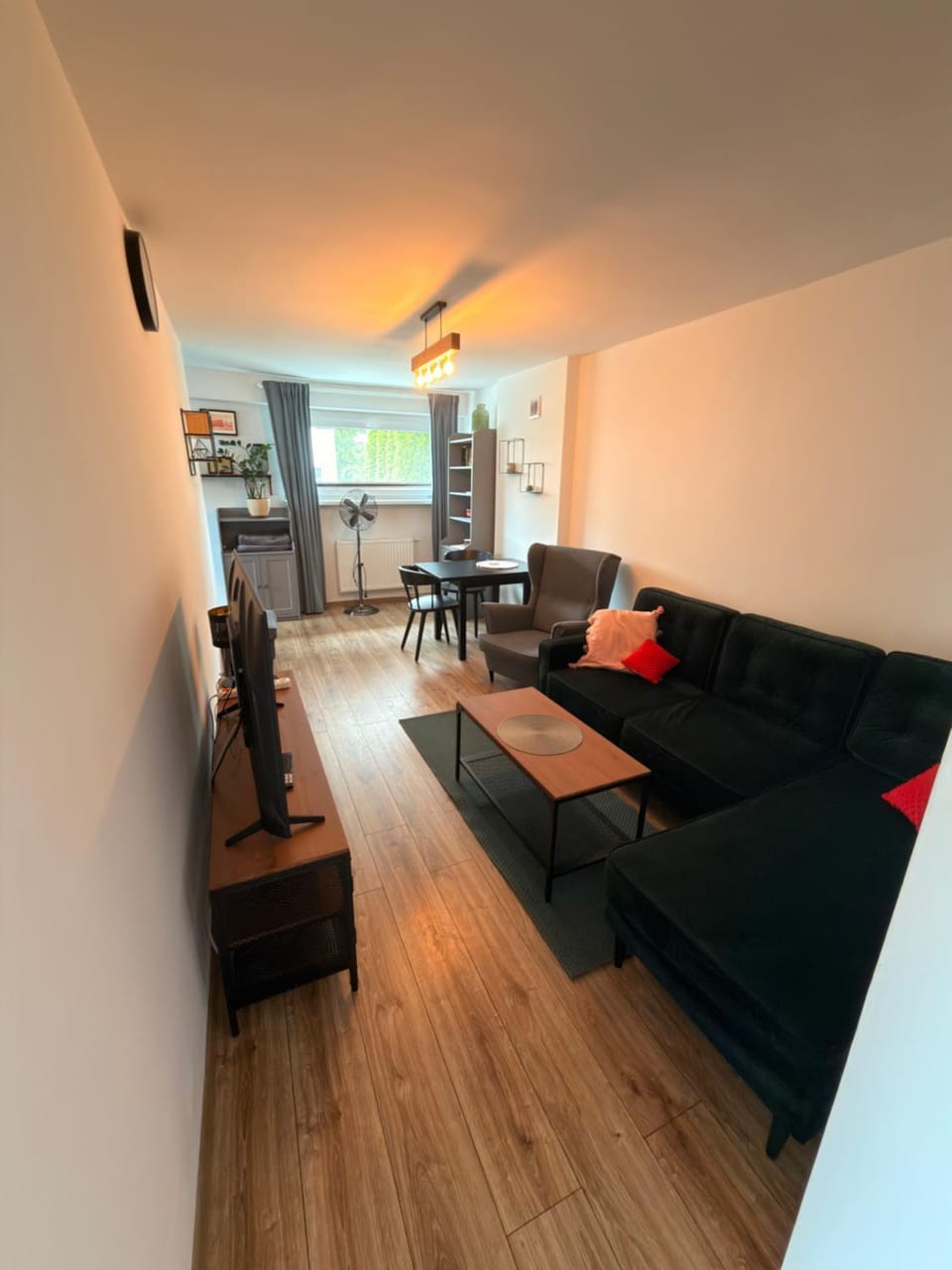 Communal lounge/ TV room, Bed, Game Room, Living room