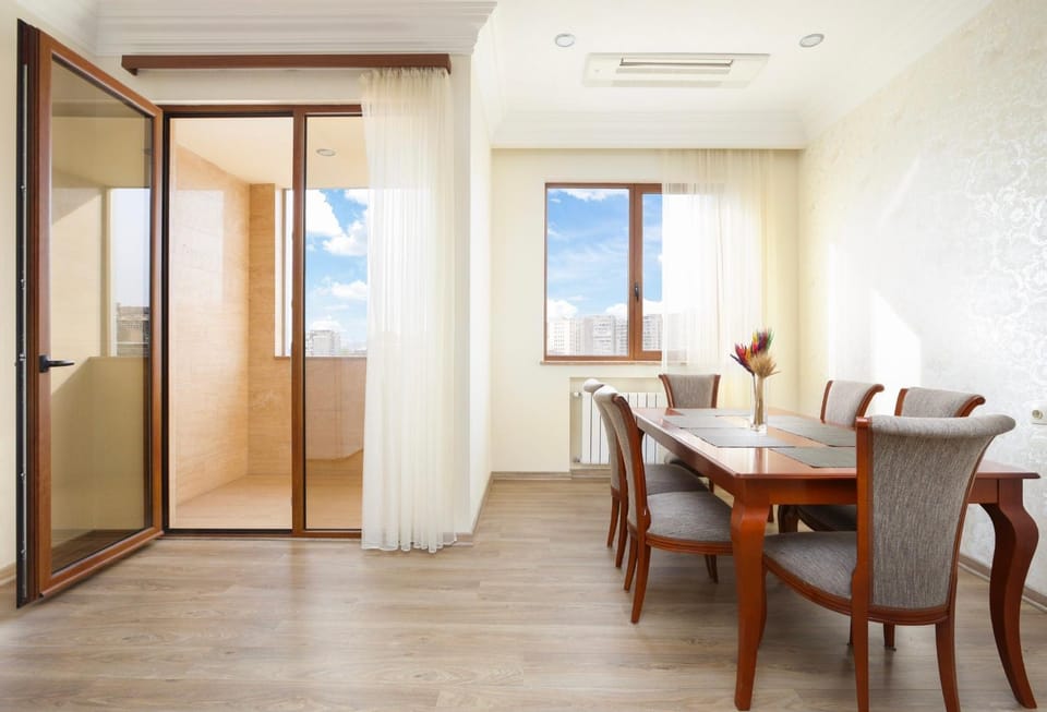 Downtown Royal 3BR Apartment With Balconies and City Views High Floor Apartment in Yerevan