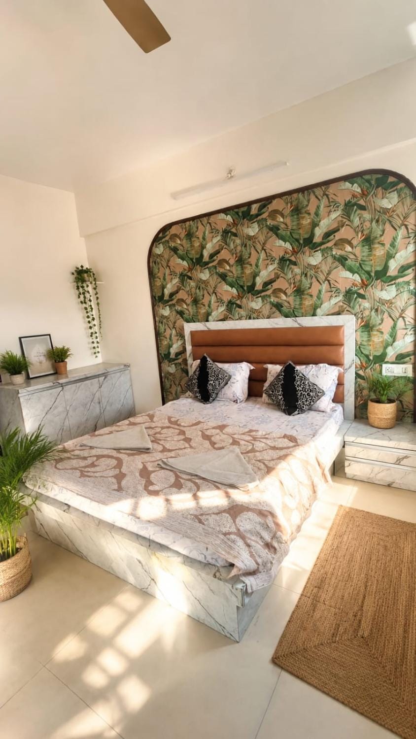 LuxeBnb - The Olive Maple Room Apartment in Pune