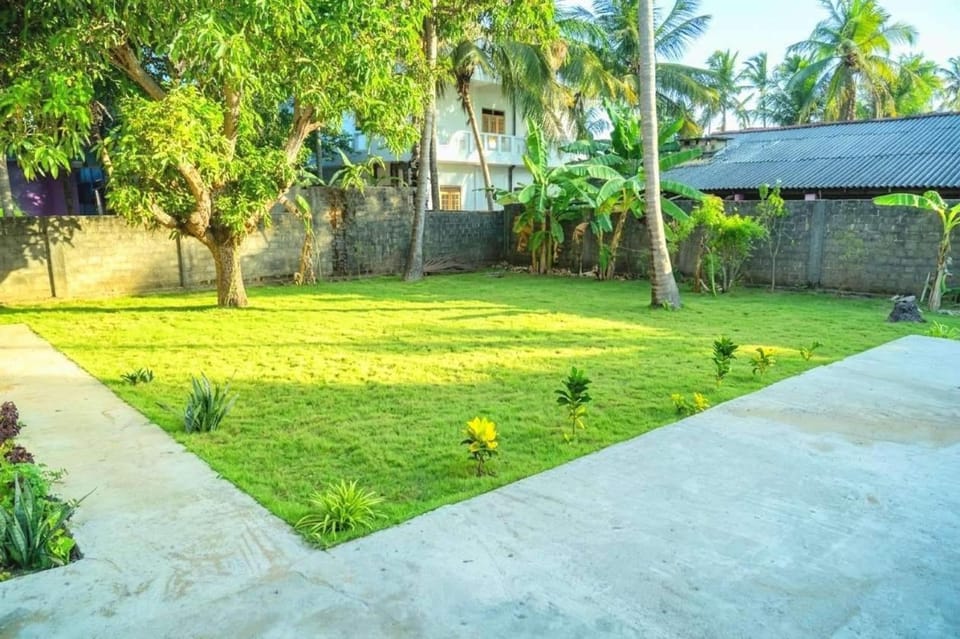 Nilaveli Beach Bungalow Bed and Breakfast in Sri Lanka