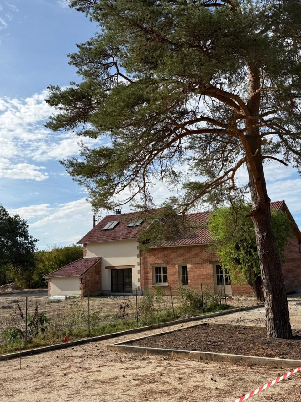 La Grange aux Etangs - Le Gîte House in Centre-Val de Loire