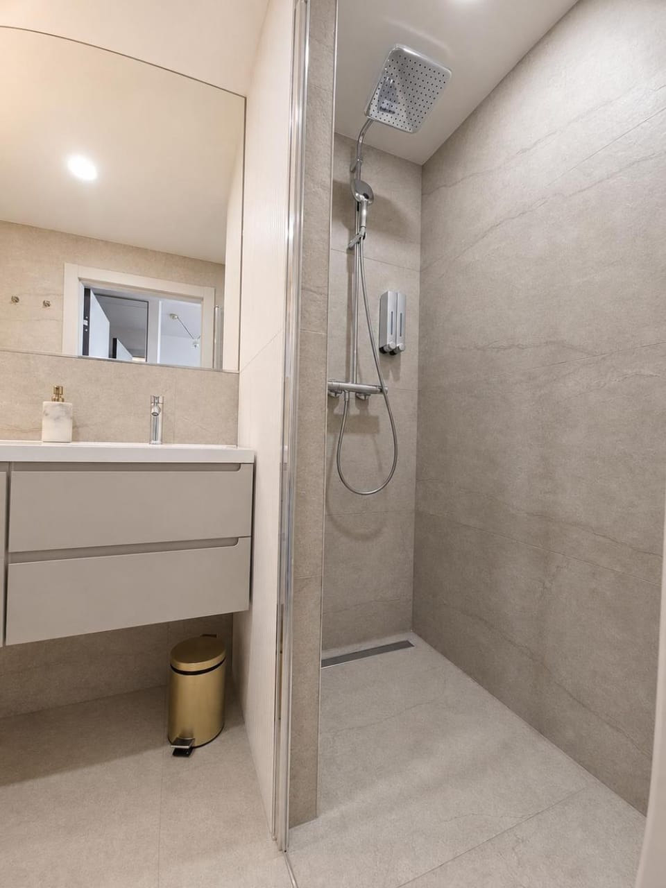 Shower, Bathroom