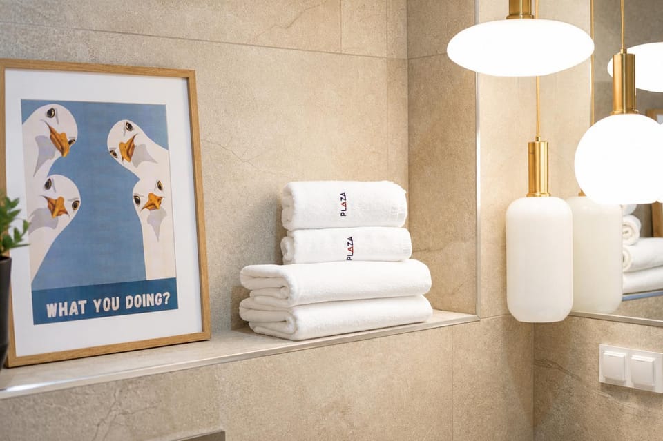 Bathroom, towels