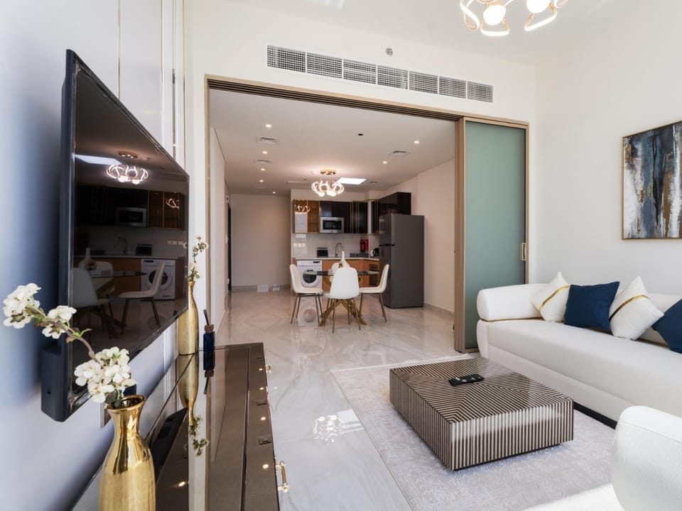 Elite Escape 1BR plus 1GR plus Study Sleeps 4 in Gemz 05 Apartment in Dubai