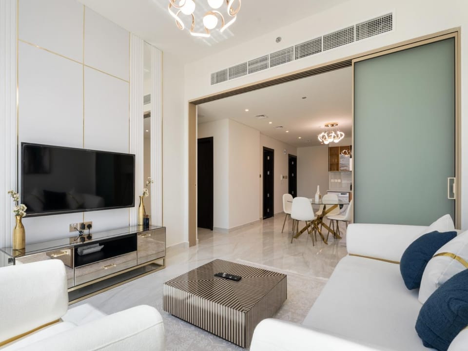 Elite Escape 1BR plus 1GR plus Study Sleeps 4 in Gemz 05 Apartment in Dubai