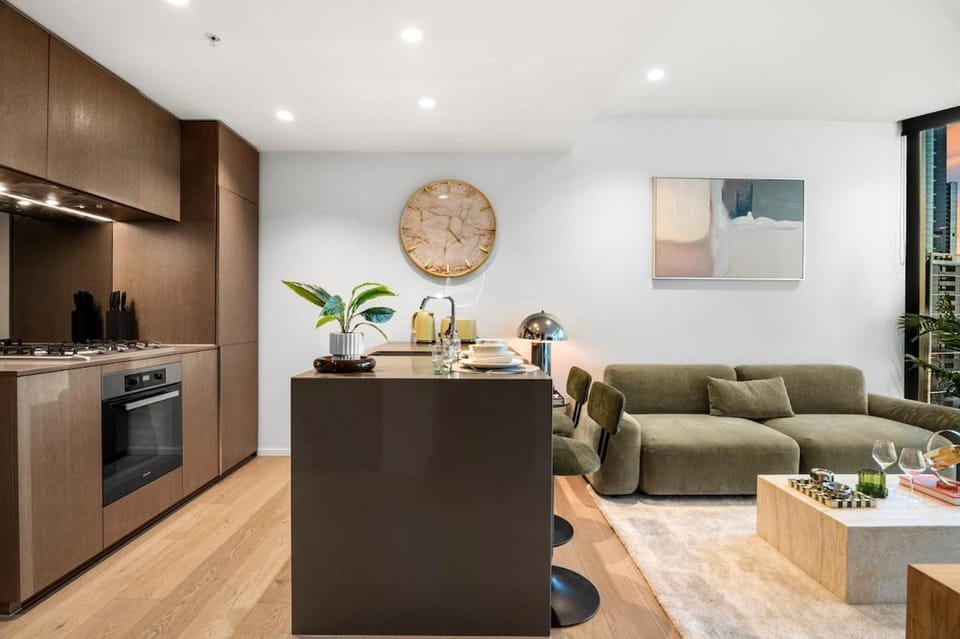 Ultralux Oasis with City Views - Pool Gym & Sauna Apartment in Southbank