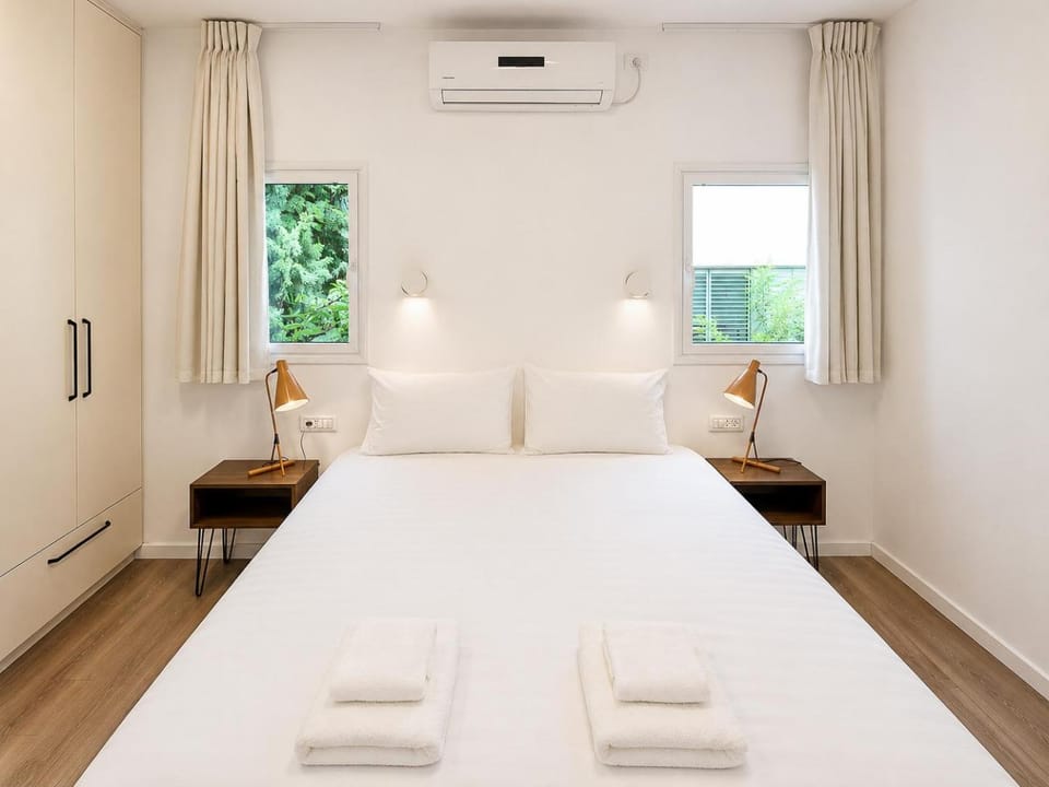 Bed, Bedroom, towels, wardrobe, air conditioner
