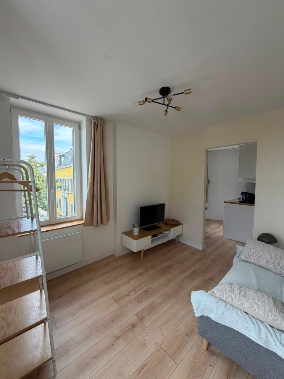 TV and multimedia, Living room, Seating area