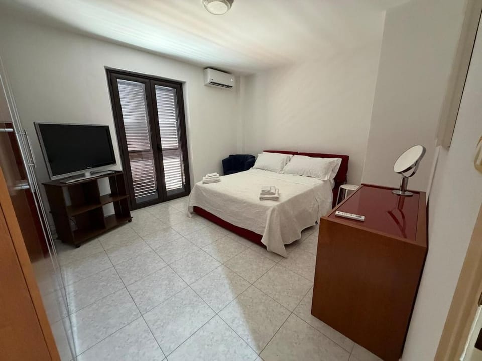 Spacious family apartment with services Apartment in Reggio Calabria