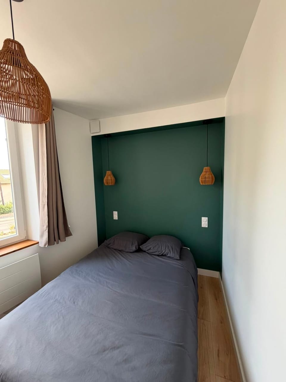 Bed, Photo of the whole room, Bedroom