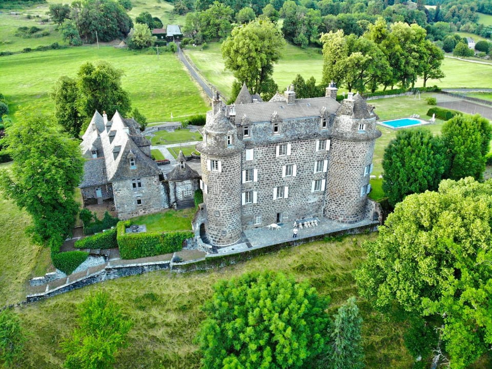 Château de La Voulte Bed and Breakfast in Auvergne-Rhône-Alpes
