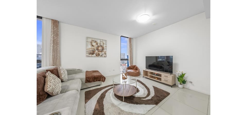 Sky-High Parramatta Retreat with CBD Views and Free parking space Apartment in Parramatta