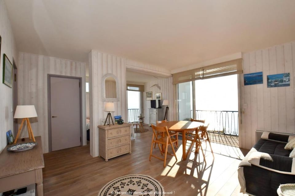 Foncillon sea view 6 personnes 2chambres Apartment in Royan