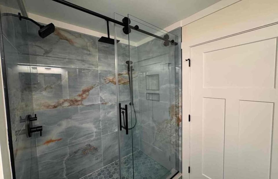 Impeccable Lakefront Luxury with Heated Pool, Hot Tub, Private Dock, Game room, Firepit & Sun Set in Amazing Location House in Lake Wateree
