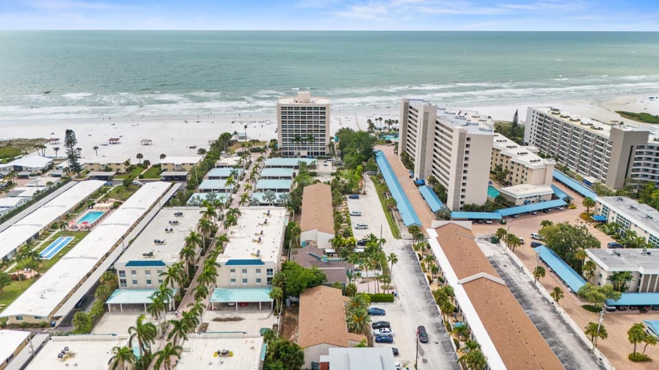 Siesta Beach House Apartment in Siesta Beach