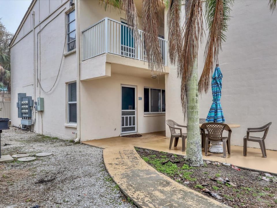 Siesta Beach House Apartment in Siesta Beach