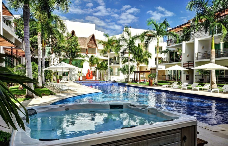 Property building, Swimming pool