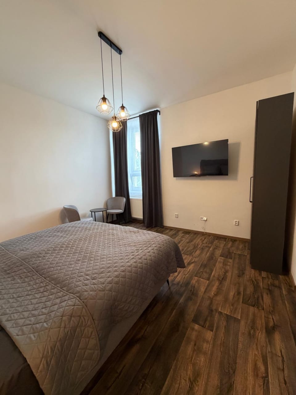 Communal lounge/ TV room, Bed, TV and multimedia, Bedroom