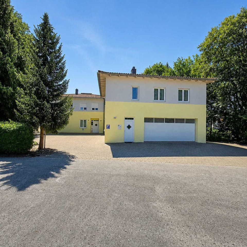 Property building, Street view, Parking