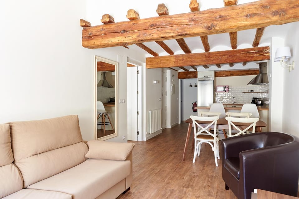 Living room, Photo of the whole room