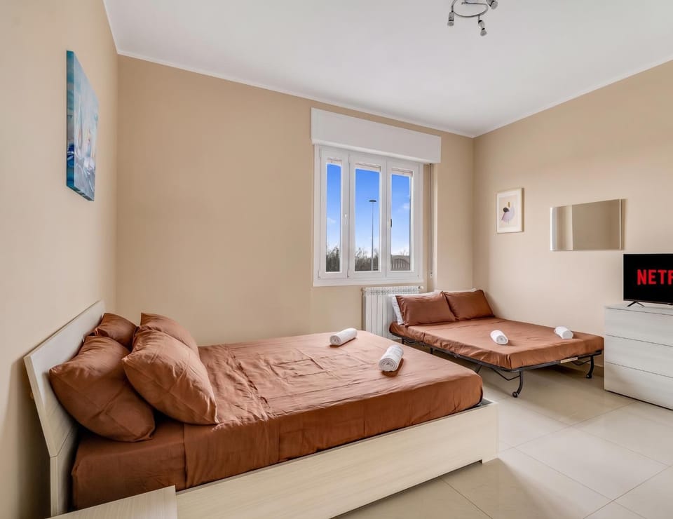Milano Skyline Terrace & Comfort Apartment in Milan