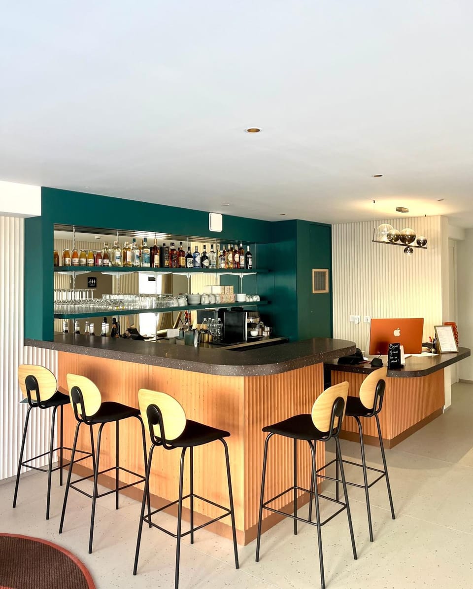 Lounge or bar