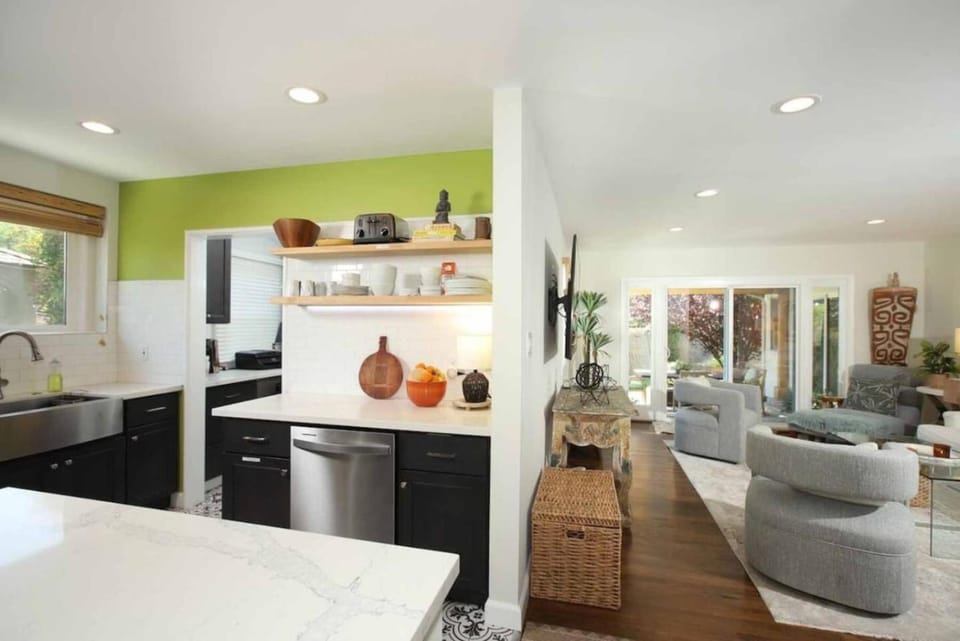 California Sanctuary in the Heart of Studio City House in Toluca Lake